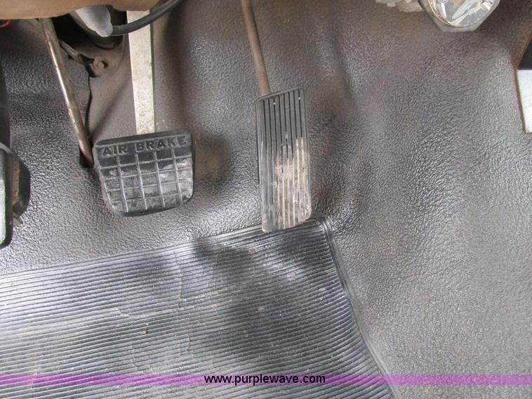 image for item H3268 1991 Ford F800 crane truck with Hi-Rail/Road Rail