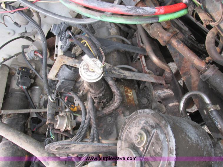 image for item H3268 1991 Ford F800 crane truck with Hi-Rail/Road Rail