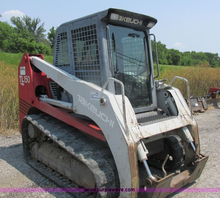 image for item H3273 2004 Takeuchi TL150 skid steer