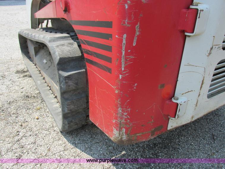 image for item H3273 2004 Takeuchi TL150 skid steer
