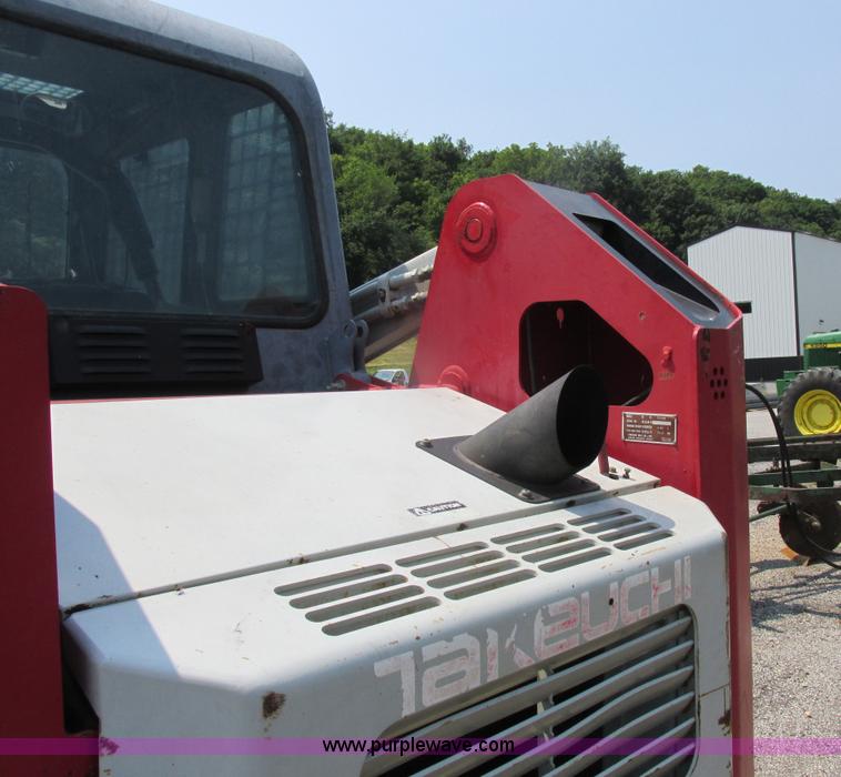image for item H3273 2004 Takeuchi TL150 skid steer