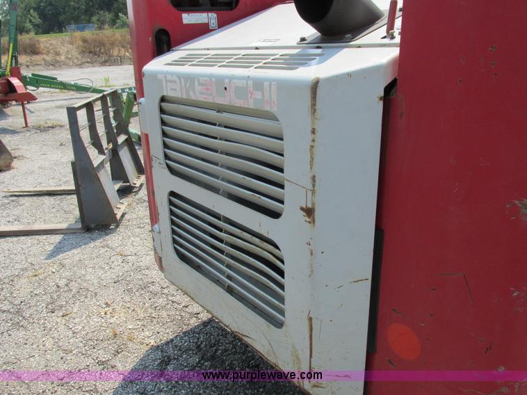 image for item H3273 2004 Takeuchi TL150 skid steer