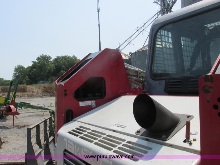 image for item H3273 2004 Takeuchi TL150 skid steer