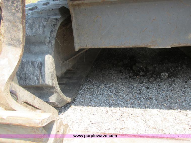 image for item H3273 2004 Takeuchi TL150 skid steer