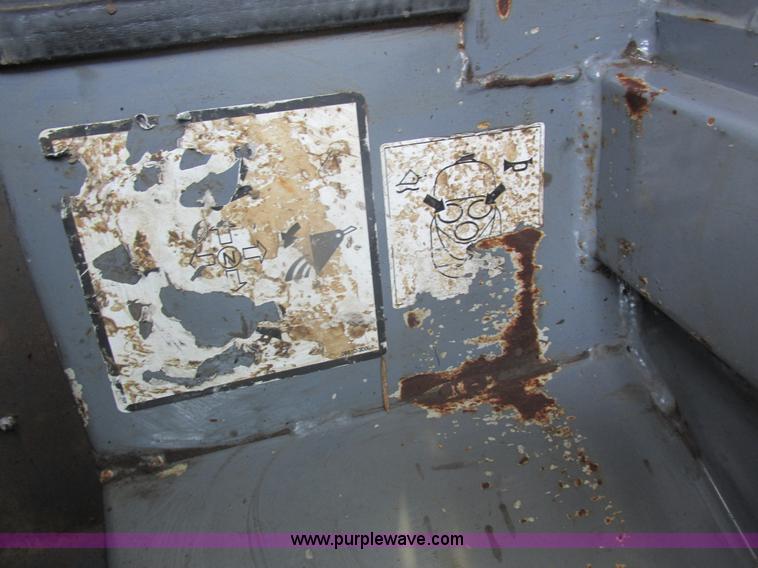 image for item H3273 2004 Takeuchi TL150 skid steer