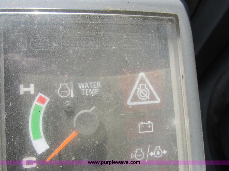 image for item H3273 2004 Takeuchi TL150 skid steer