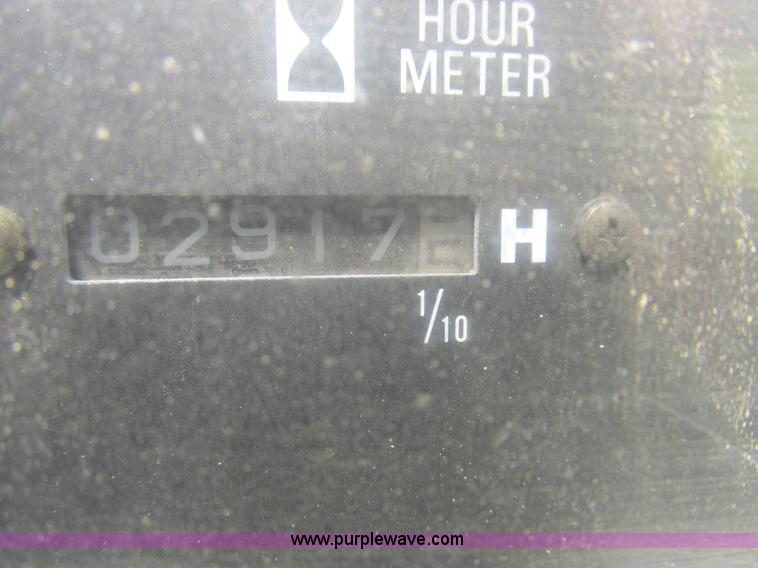 image for item H3273 2004 Takeuchi TL150 skid steer