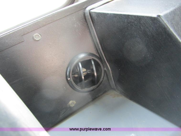 image for item H3273 2004 Takeuchi TL150 skid steer