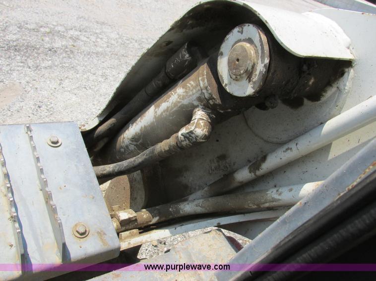 image for item H3273 2004 Takeuchi TL150 skid steer