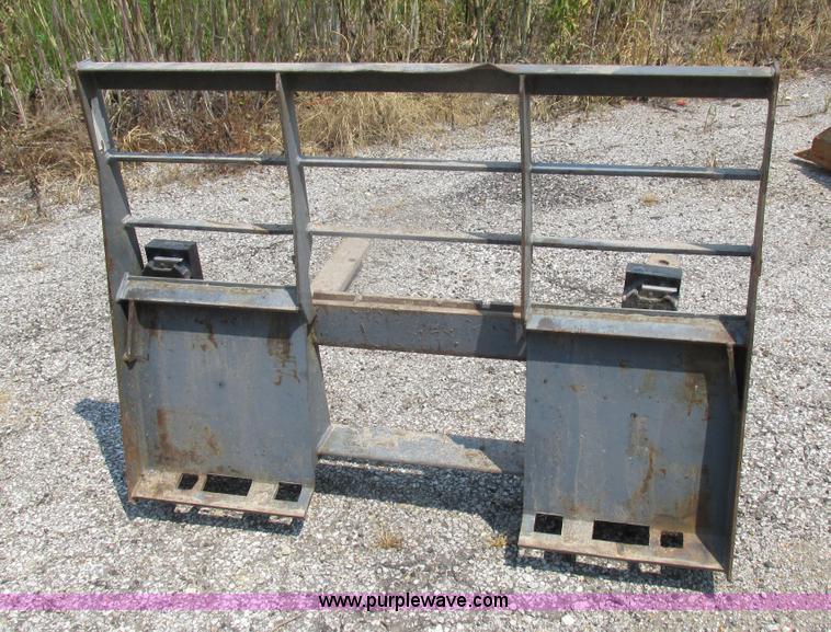 image for item H3274 Mah skid steer pallet forks