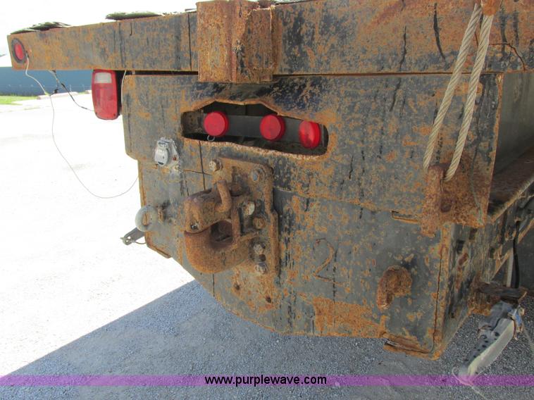 image for item H3287 1988 International F2674 crane truck