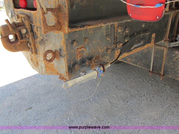 image for item H3287 1988 International F2674 crane truck