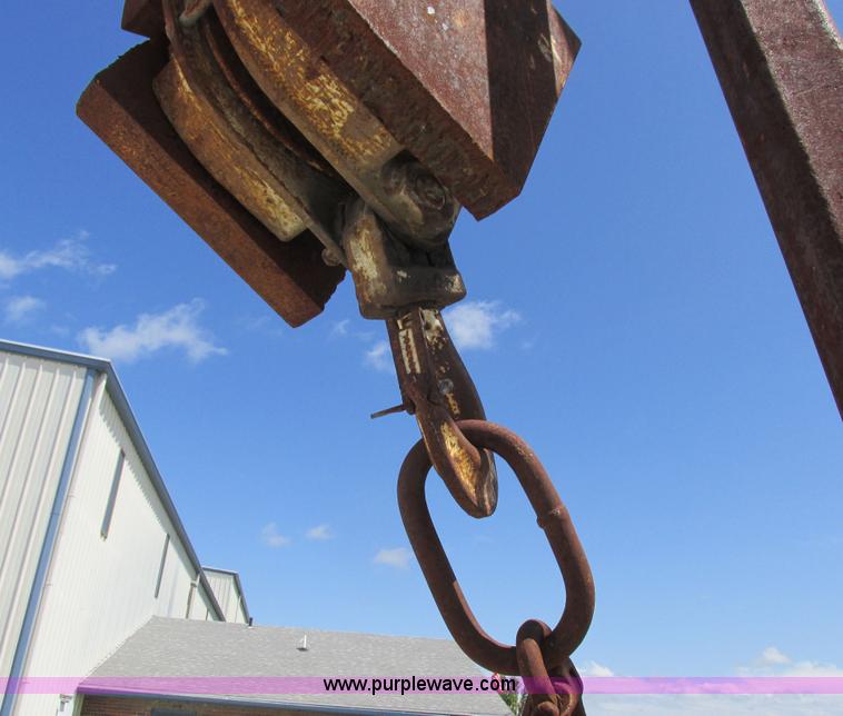 image for item H3287 1988 International F2674 crane truck