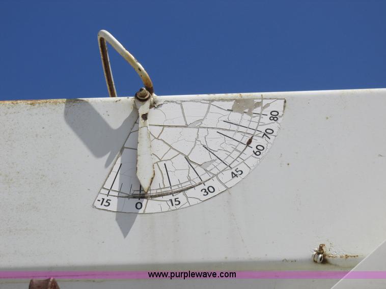 image for item H3287 1988 International F2674 crane truck