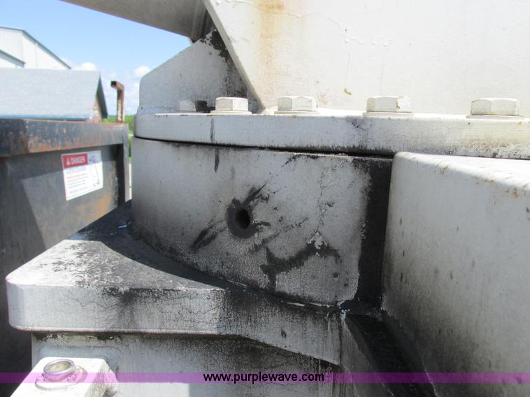 image for item H3287 1988 International F2674 crane truck