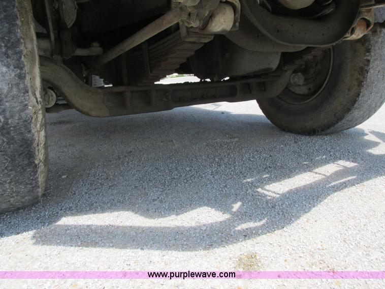 image for item H3287 1988 International F2674 crane truck