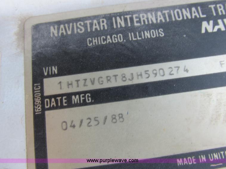 image for item H3287 1988 International F2674 crane truck