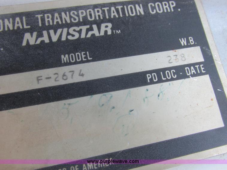 image for item H3287 1988 International F2674 crane truck