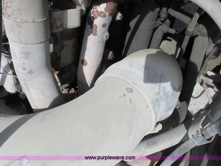 image for item H3287 1988 International F2674 crane truck