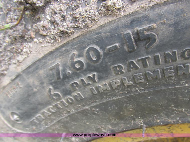 image for item H3290 1972 Case 1530B skid steer