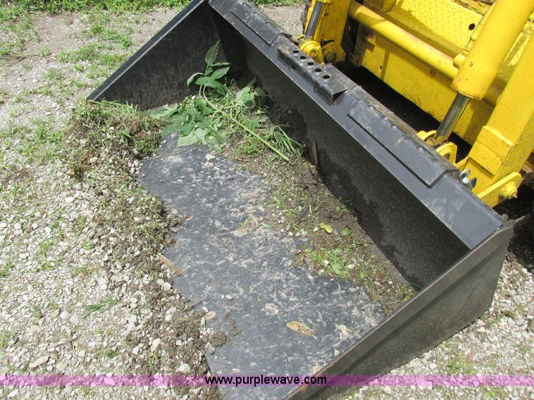 image for item H3290 1972 Case 1530B skid steer