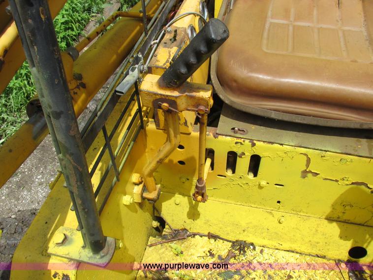 image for item H3290 1972 Case 1530B skid steer