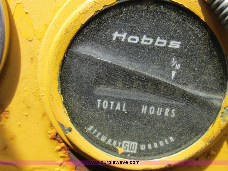 image for item H3290 1972 Case 1530B skid steer