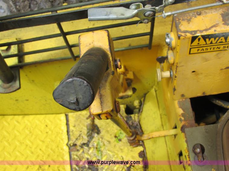 image for item H3290 1972 Case 1530B skid steer