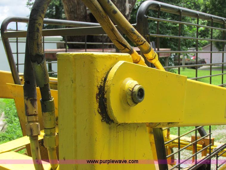 image for item H3290 1972 Case 1530B skid steer