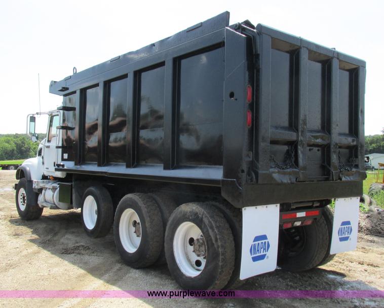 image for item H3298 2007 Mack CV713 dump truck