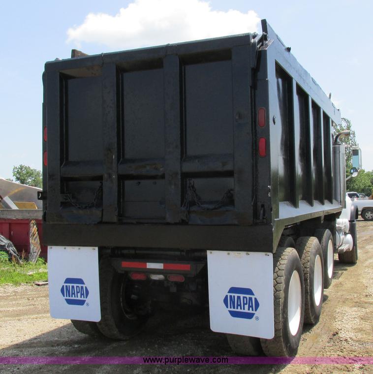 image for item H3298 2007 Mack CV713 dump truck