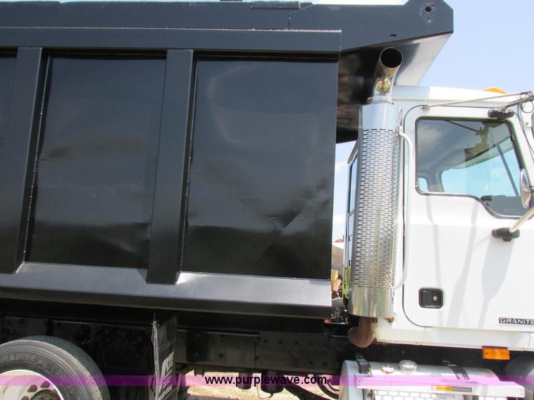 image for item H3298 2007 Mack CV713 dump truck