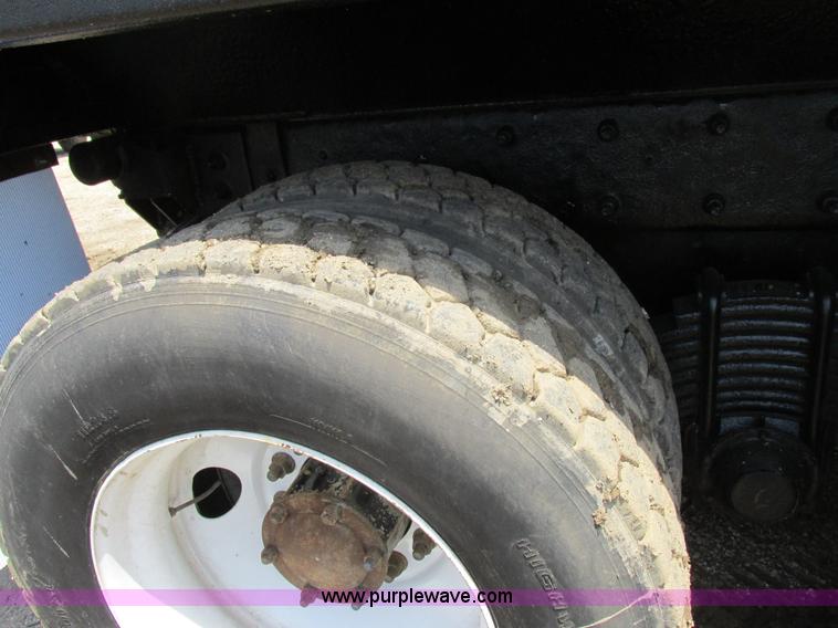 image for item H3298 2007 Mack CV713 dump truck