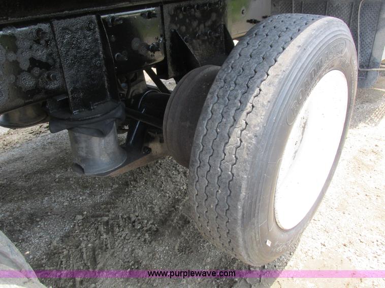 image for item H3298 2007 Mack CV713 dump truck