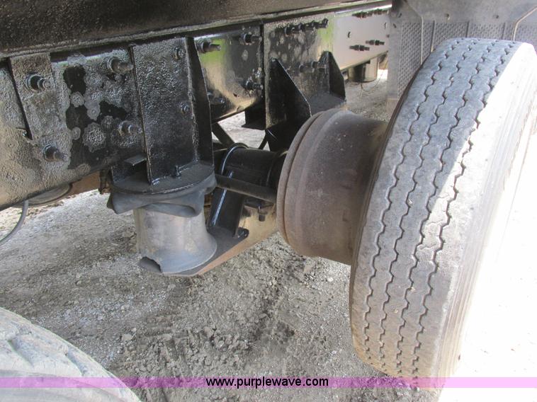 image for item H3298 2007 Mack CV713 dump truck