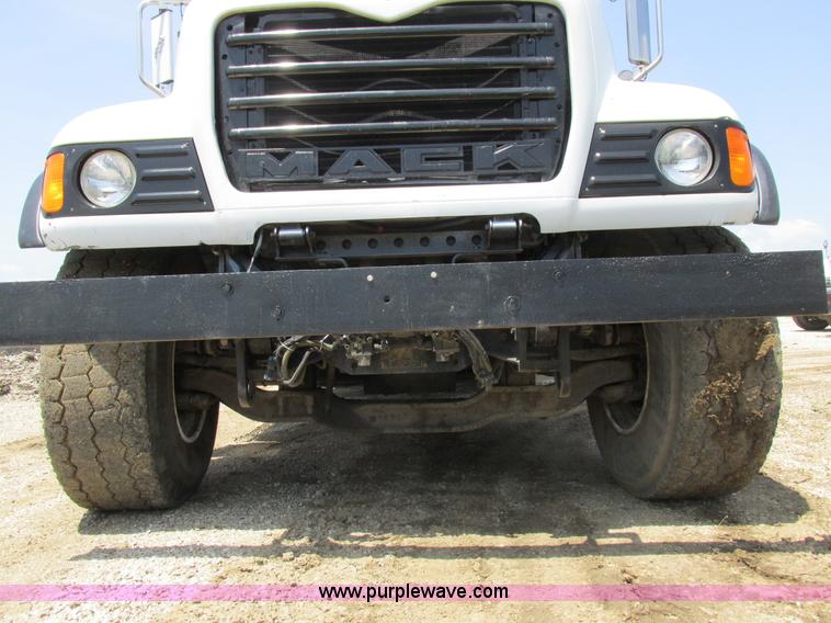 image for item H3298 2007 Mack CV713 dump truck