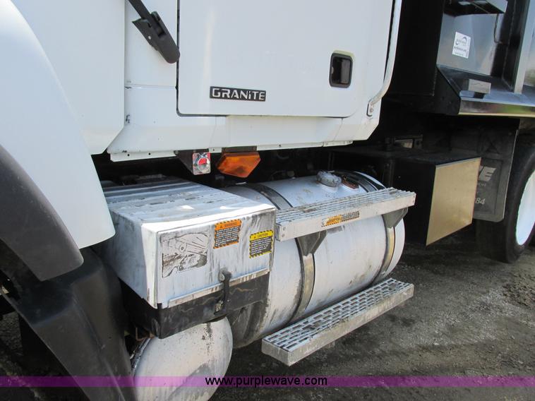 image for item H3298 2007 Mack CV713 dump truck