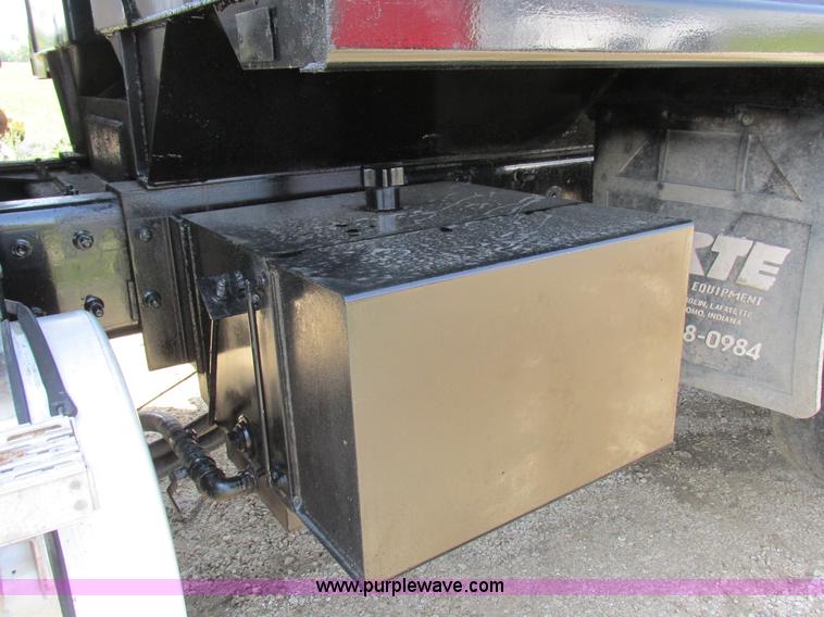 image for item H3298 2007 Mack CV713 dump truck