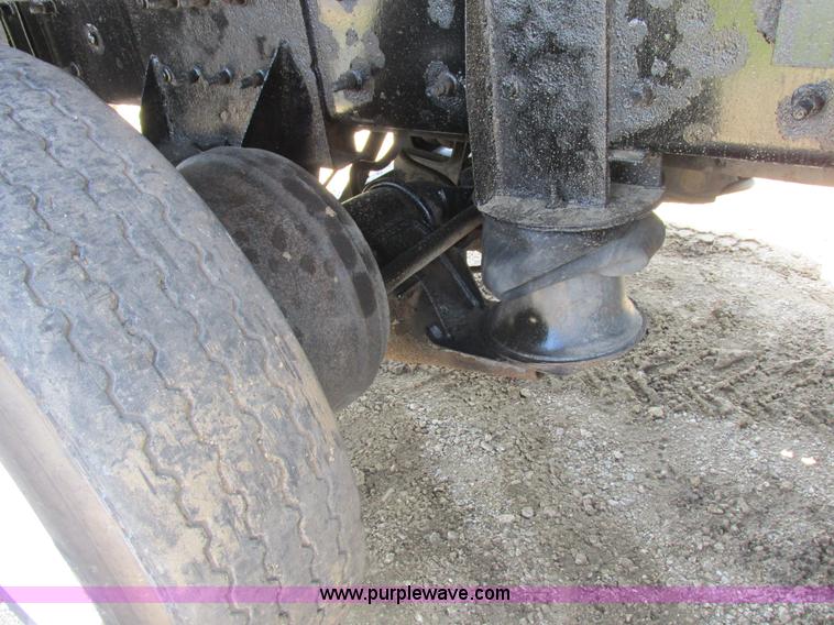 image for item H3298 2007 Mack CV713 dump truck