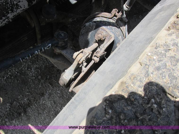 image for item H3298 2007 Mack CV713 dump truck