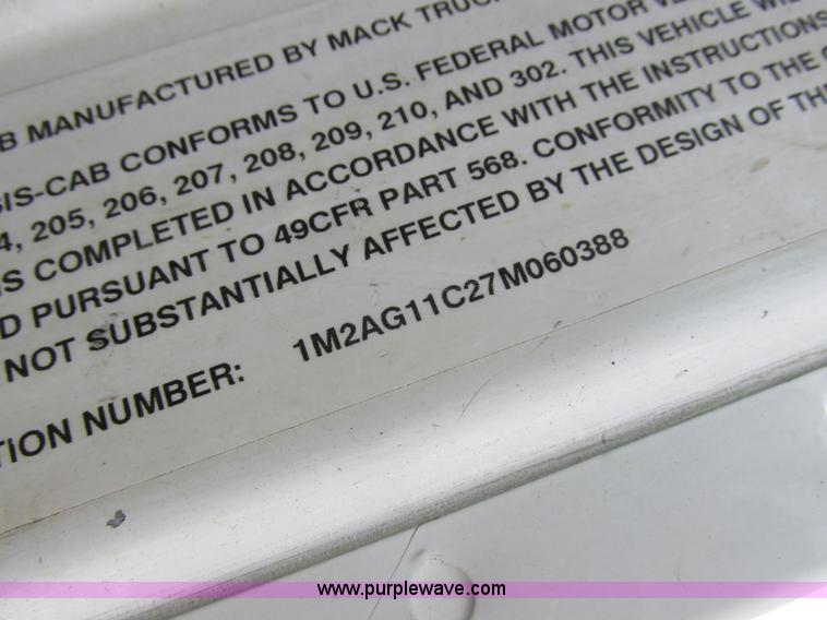 image for item H3298 2007 Mack CV713 dump truck