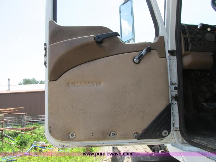 image for item H3298 2007 Mack CV713 dump truck