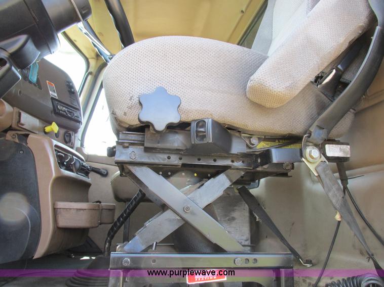 image for item H3298 2007 Mack CV713 dump truck