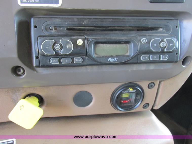 image for item H3298 2007 Mack CV713 dump truck