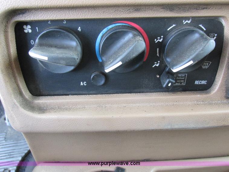 image for item H3298 2007 Mack CV713 dump truck