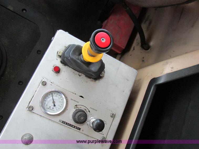 image for item H3298 2007 Mack CV713 dump truck