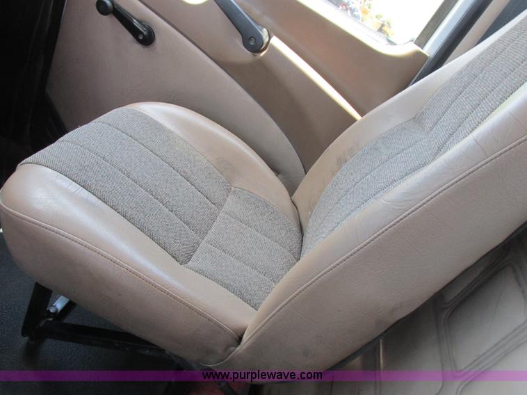 image for item H3298 2007 Mack CV713 dump truck