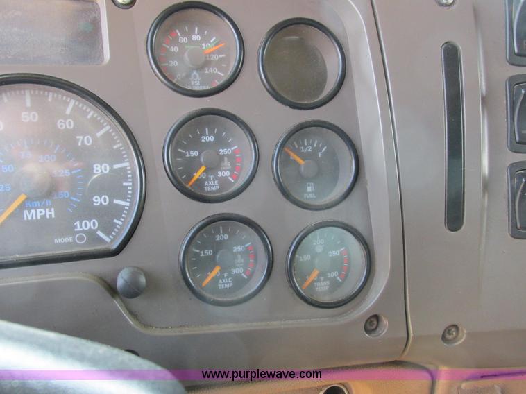 image for item H3298 2007 Mack CV713 dump truck