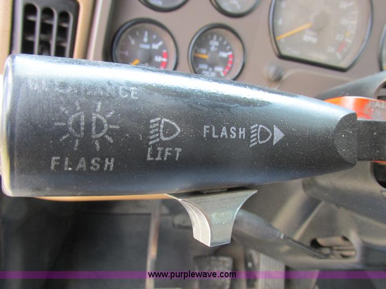 image for item H3298 2007 Mack CV713 dump truck