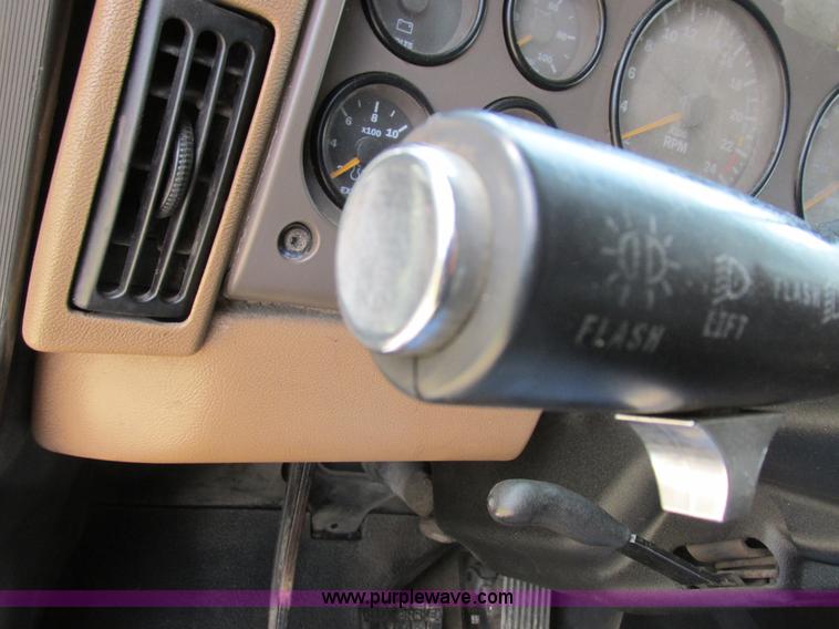 image for item H3298 2007 Mack CV713 dump truck